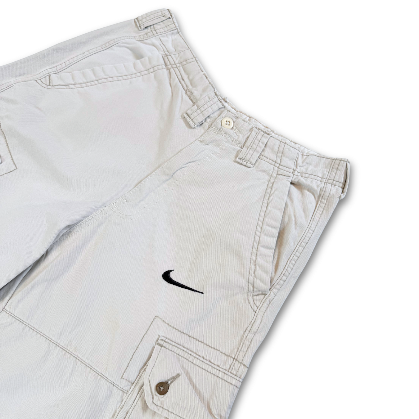 NIKE 90’S BOOTLEG SAND CARGO SHORTS (30”)