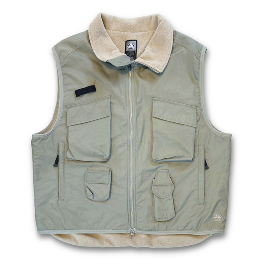 NIKE ACG FLEECE LINED VEST (XL)
