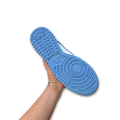 Nike Dunk Low sneakers in the "Coast" (US 9)