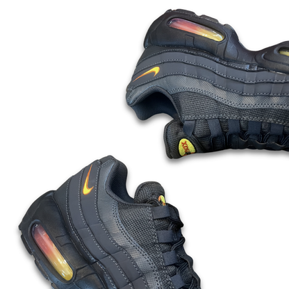 Nike Air Max 95 (US 8.5)