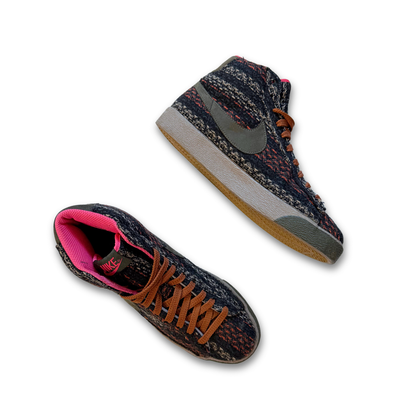 Woven Nike Blazer Mid Premium (US W9)