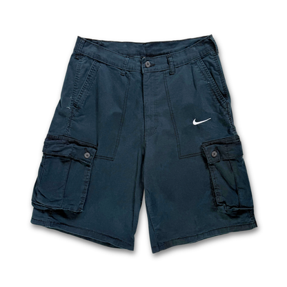 NIKE 90’S BOOTLEG BLACK CARGO SHORTS (32”)