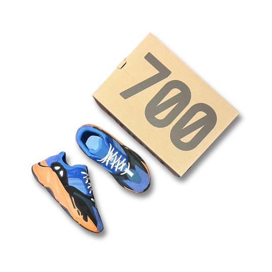 Yeezy Boost 700 'Bright Blue' (US 9)