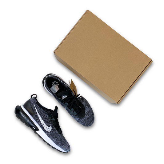 NIKE AIR MAX FLYKNIT RACER (US 10.5)