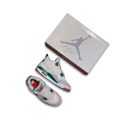 Air Jordan 4 Retro x Nike SB "Pine Green" (US 7)