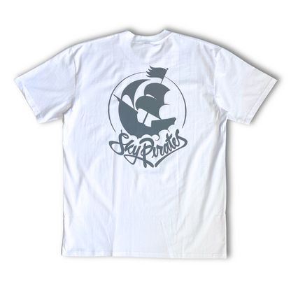 SKY PIRATES FREKLE TEE