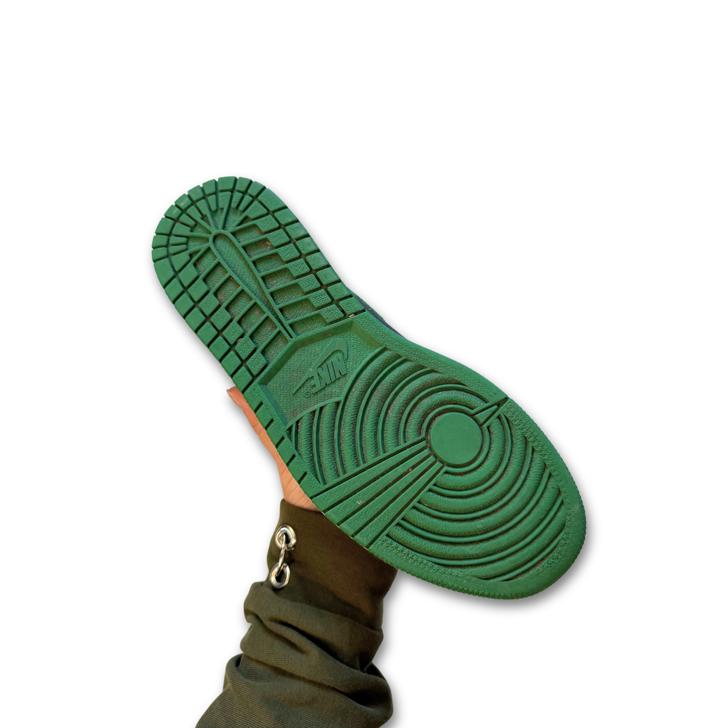 Air Jordan 1 Retro High OG 'Pine Green 2.0' (US 9)