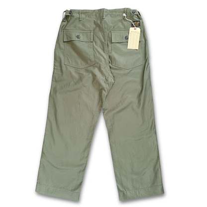 MFG CO MILITARY PANTS (38")