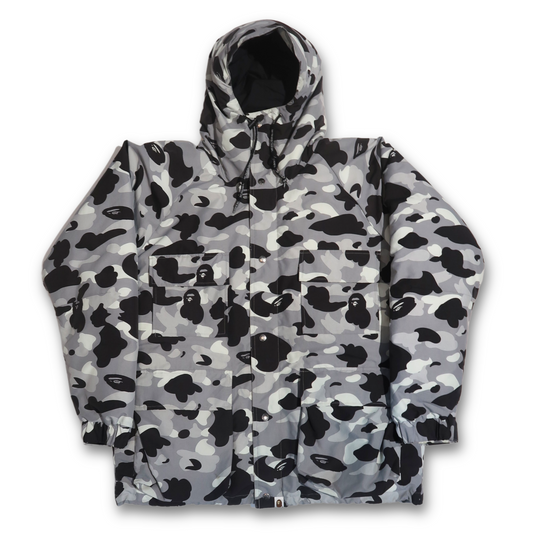 BAPE CAMO SNOWBOARDING DOWN JACKET (XL)